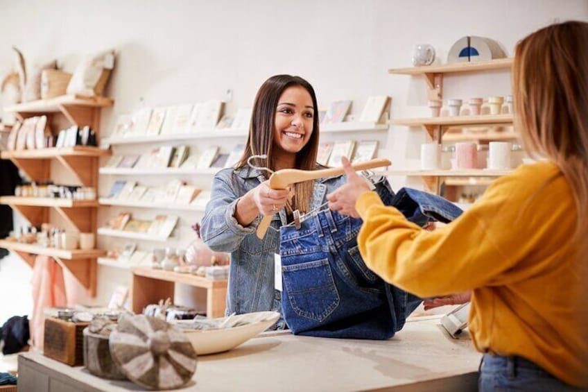 Private Shopping Tour from Cincinnati to Cincinnati Outlets