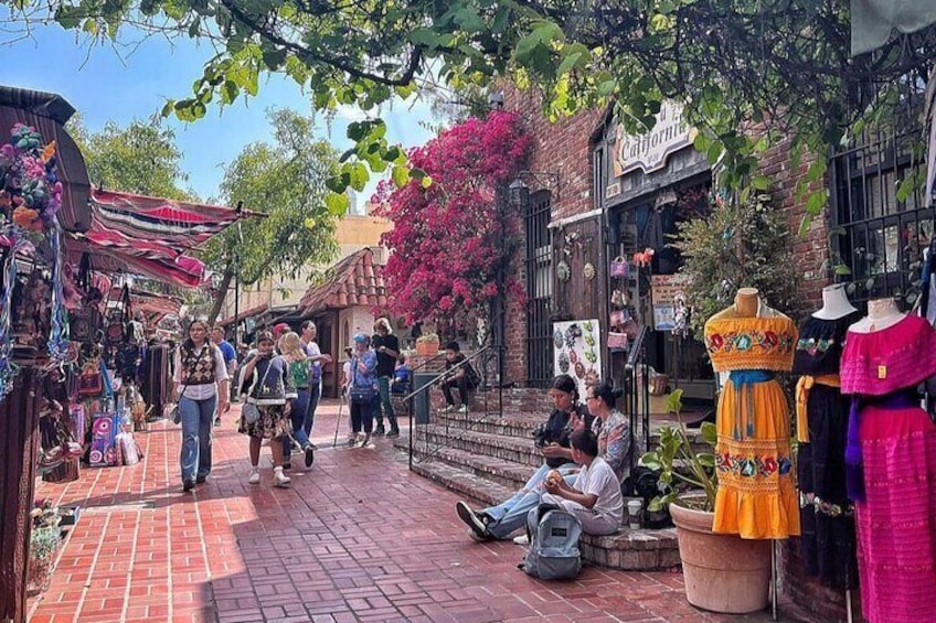 Olvera St