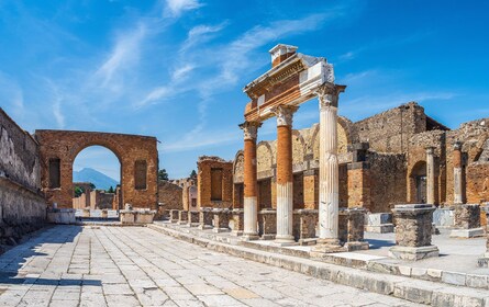 Naples and Pompeii smart day tour from Rome