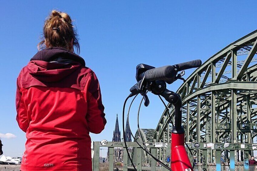 Exclusive E Bike Tour of Cologne with Guide in Small Group 