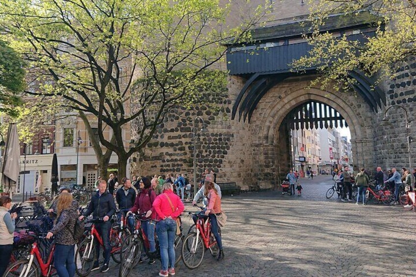 Exclusive E Bike Tour of Cologne with Guide in Small Group 