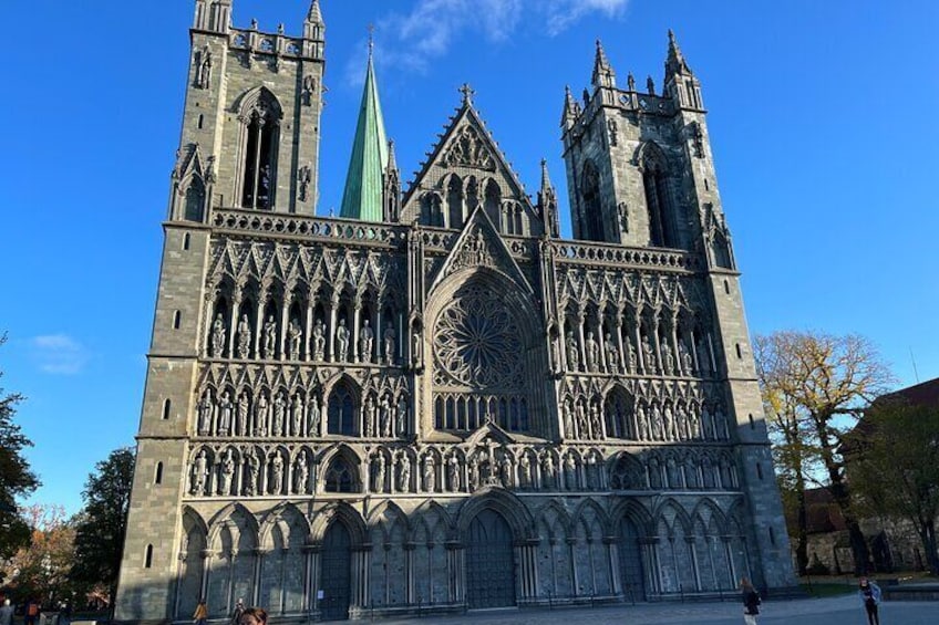 Half-Day Highlights of Trondheim by Bus and City Walk