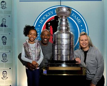 Toronto: entrada al Salón de la Fama del Hockey