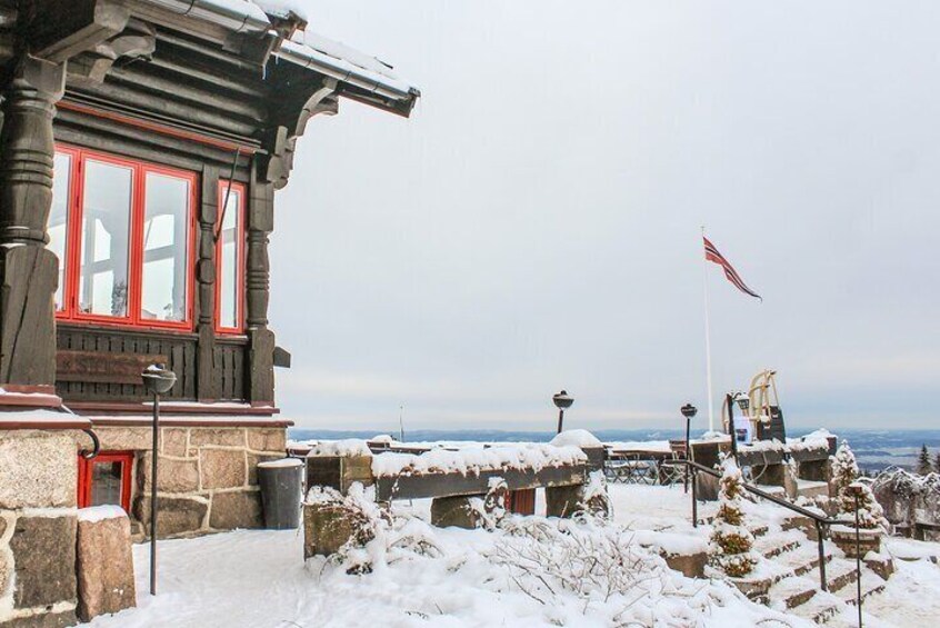 Oslo Summit Tour: A Scenic Hiking Adventure to Vettakollen