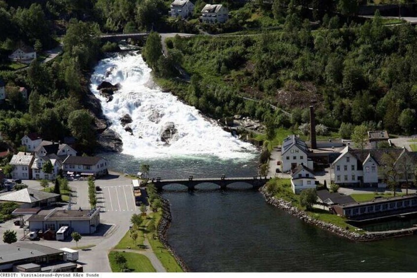 Shared Tour of Geiranger from Hellesylt