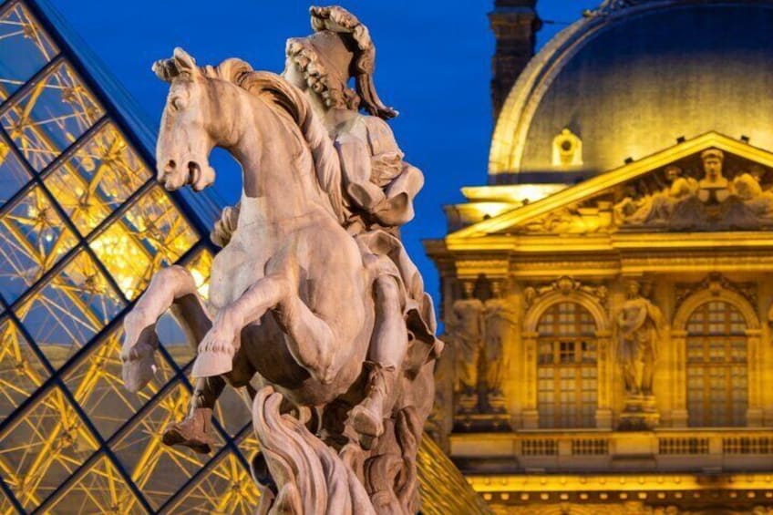 Skip The line Louvre Museum Ticket and Guided Tour