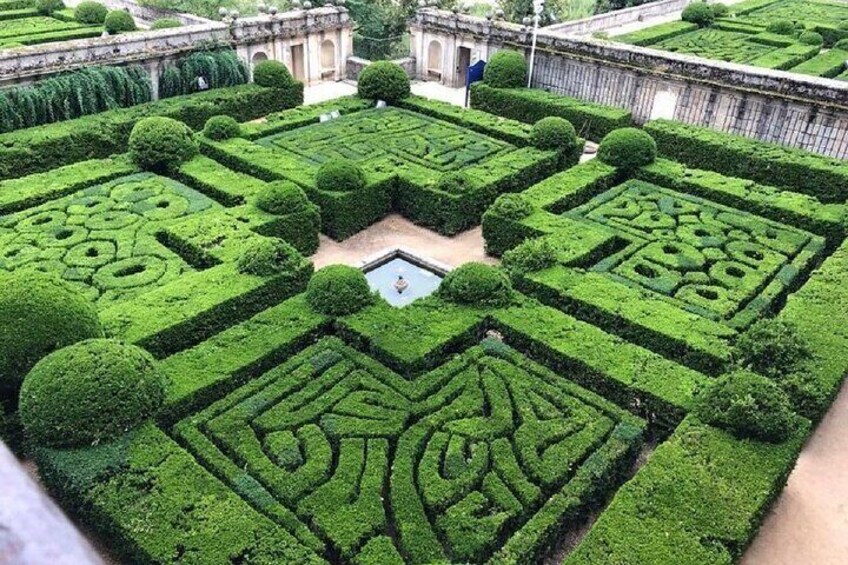 Visit of the Escorial Monastery, Palace, Gardens and Villa