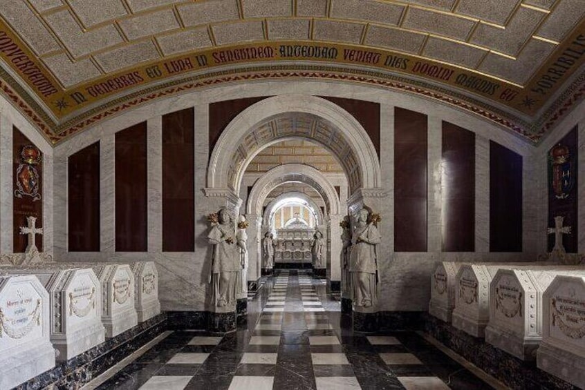 Visit of the Escorial Monastery, Palace, Gardens and Villa