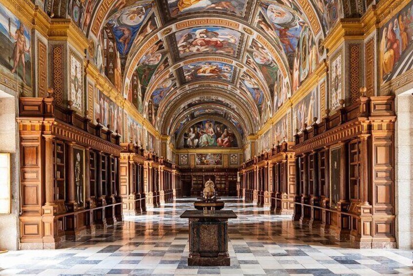 Visit of the Escorial Monastery, Palace, Gardens and Villa