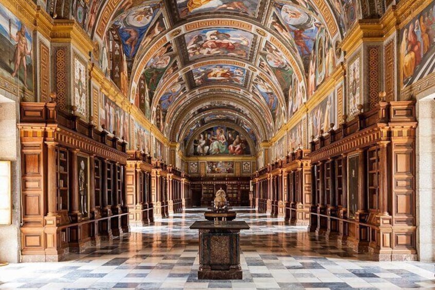 Visit of the Escorial Monastery, Palace, Gardens and Villa