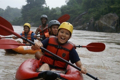 Discover Vang Vieng Private Tour- Trekking, Kayaking and Caving