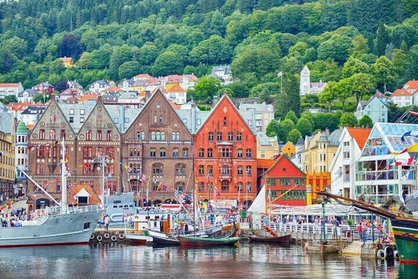 A Historical Walking Journey in Bergen Past and Present