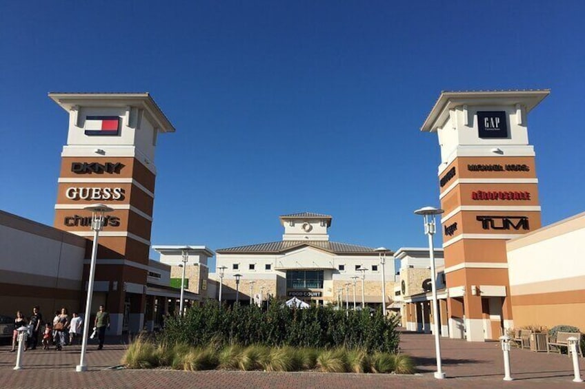 Private Shopping Tour from Dallas Hotels to Grand Prairie Outlets