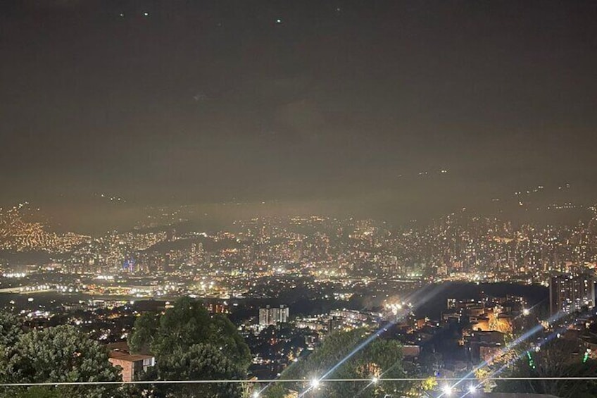 Private Scenic viewpoints tour of Medellin at Night