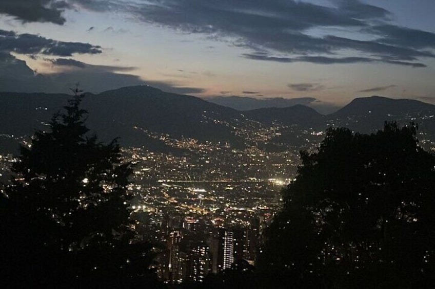 Private Scenic viewpoints tour of Medellin at Night