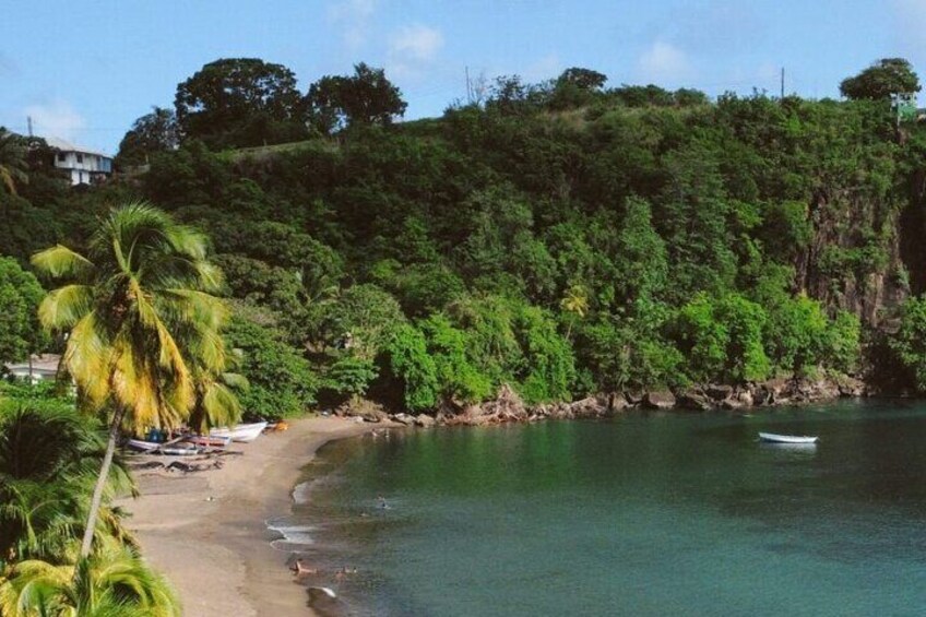 Private Tour Hike to Gorilla Rock with Swimming Questelles Beach