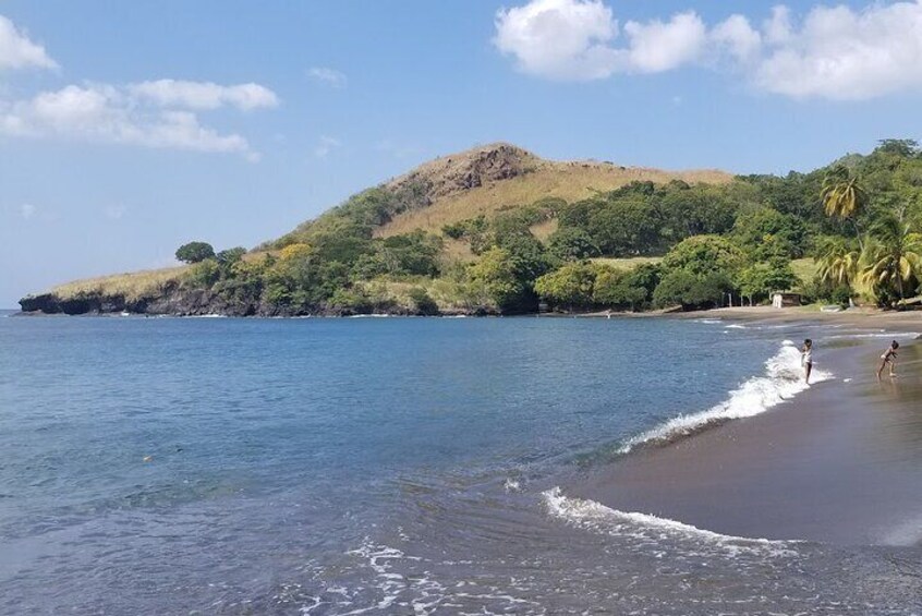 Private Tour Hike to Gorilla Rock with Swimming Questelles Beach