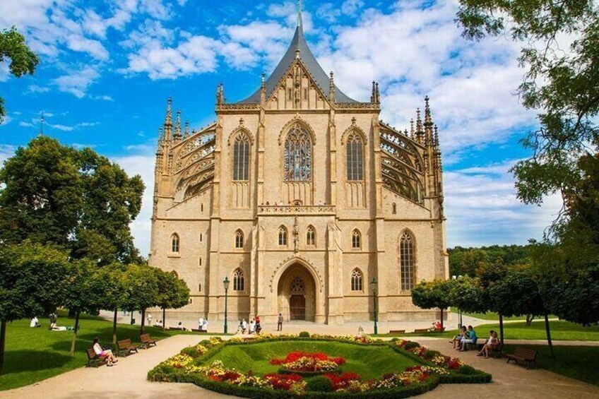 Private Half Day Trip from Prague to Bone Church