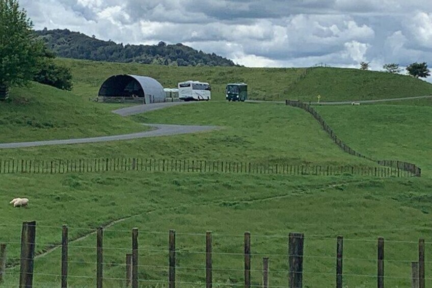 Private Hobbiton and Rotorua Auckland Tour House