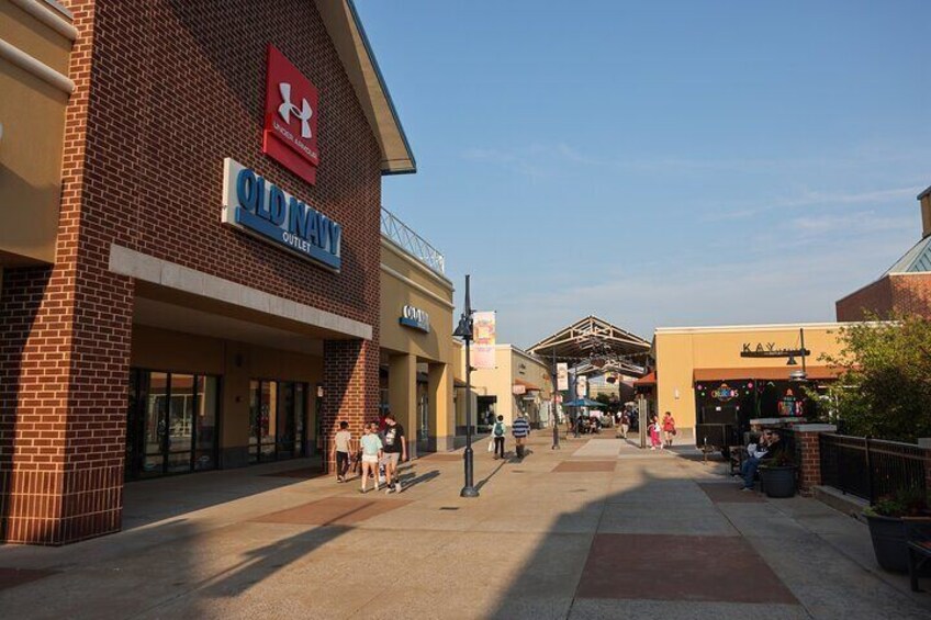 Private Shopping Tour from Philadelphia to Philadelphia Outlets