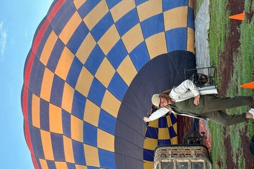 Hot Air Balloon Flight with Breakfast in a Cave 