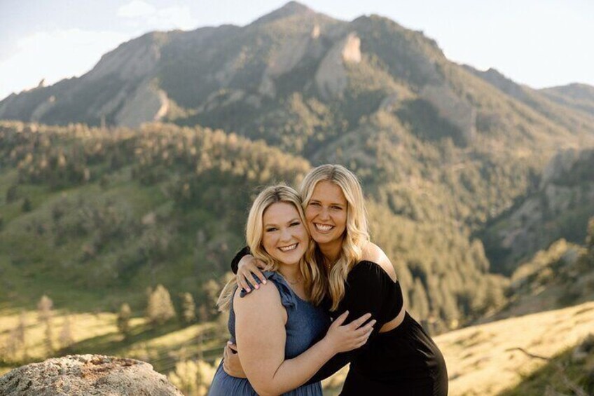 Scenic Mountain Photoshoot in Boulder, Colorado