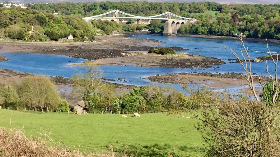 Isle of Anglesey: Anglesey and Snowdonia Guide