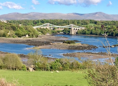 Isle of Anglesey: Anglesey and Snowdonia Guide