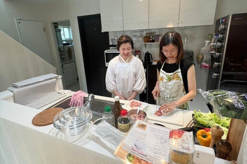 Japanese Cooking Class plus Little Homestay Experience
