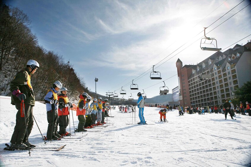 From Seoul: Jisan Ski Resort serving breakfast (No shopping)