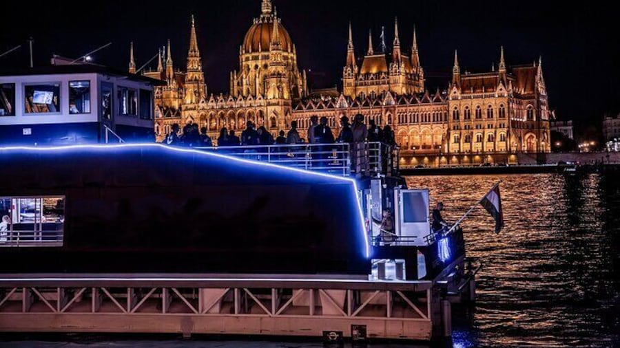 1 Hour Sightseeing Cruise in Budapest
