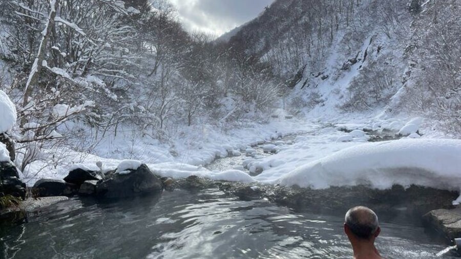 secret outdoor bath in Akiyamago Yusenkaku