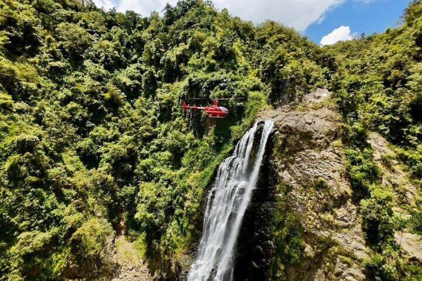 Private 45-Minute Helicopter Tour Across Puerto Rico