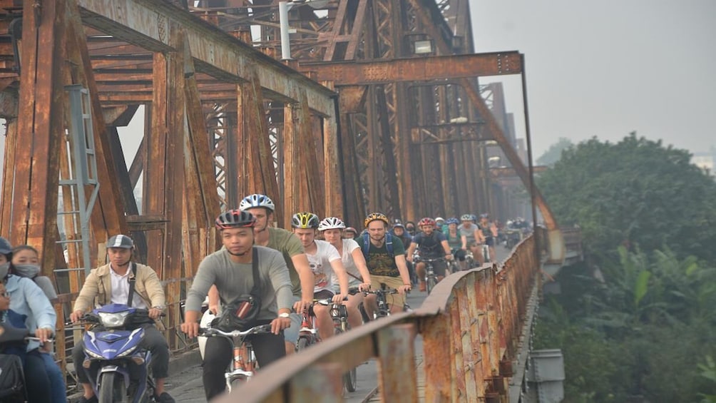 Discover Hanoi's Charms: Morning Bicycle Tours Around the City's Highlights