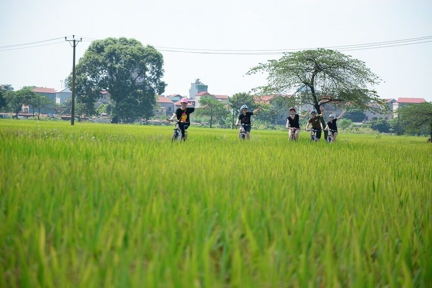 Explore Hanoi's Countryside: Morning Bicycle Tour Adventure