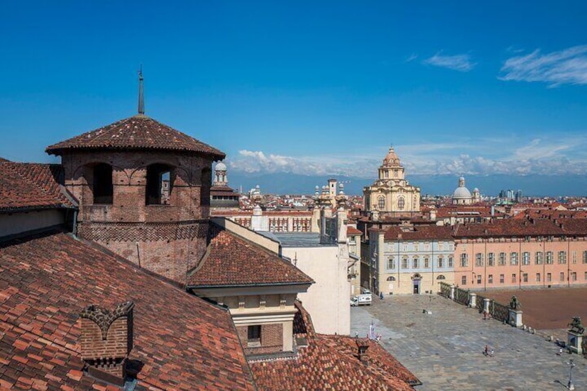 Romantic Quest Experience in Turin