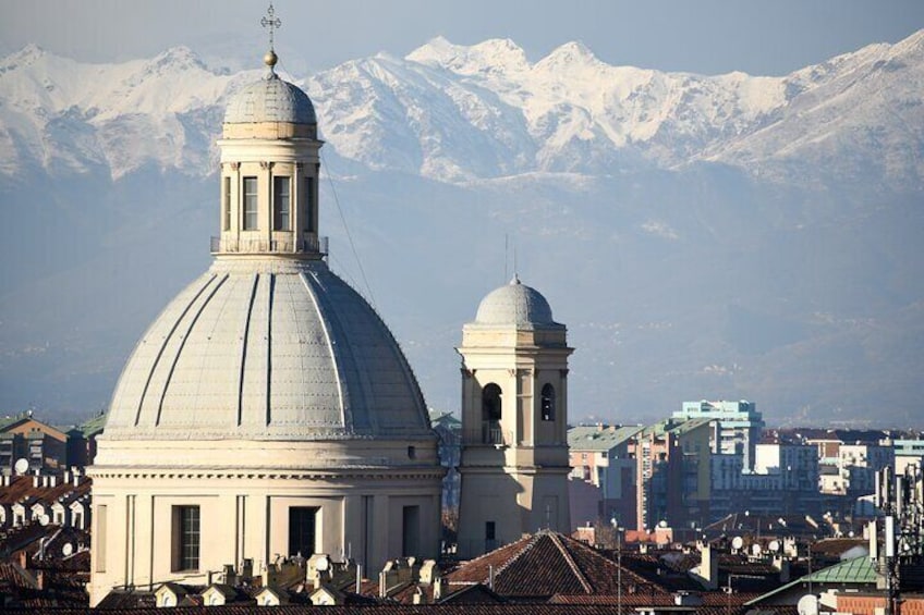 Romantic Quest Experience in Turin