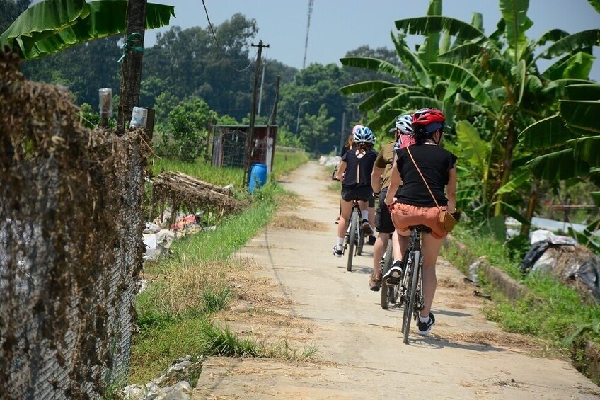 Rural Retreat Must-Try: Hanoi's Afternoon Countryside Bike Tour