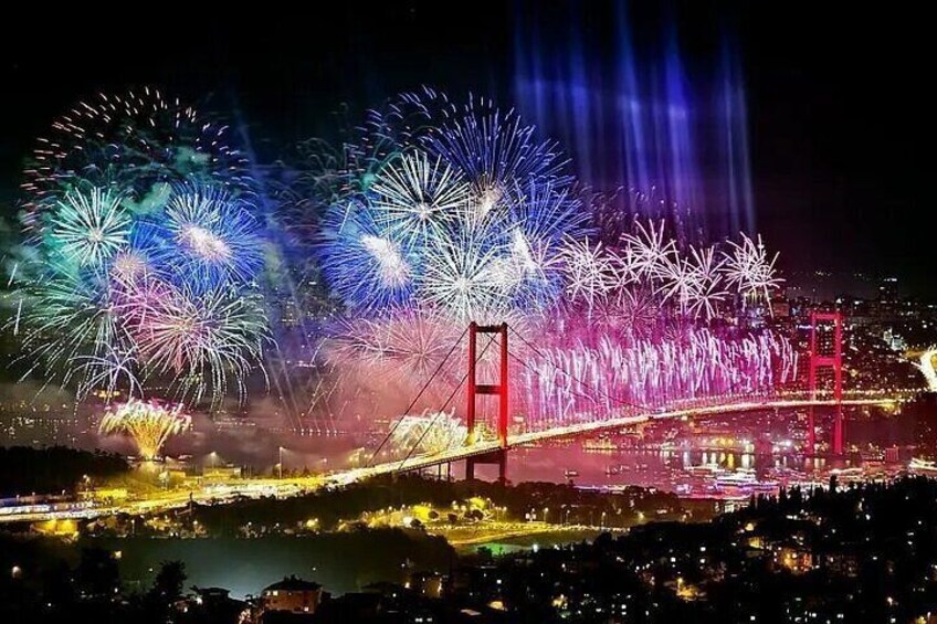 New Year Eve Luxury Yacht Cruise and Fireworks Show on Bosphorus