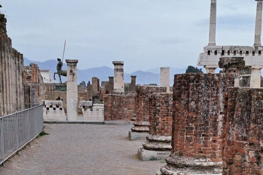 Basilica with a view of the Civil Forum