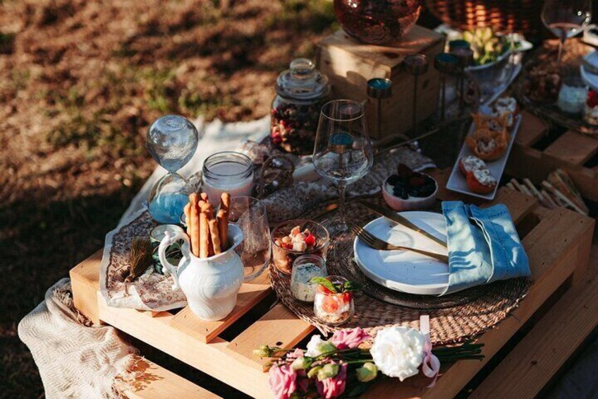 Luxury Picnic Experience in Tuscany