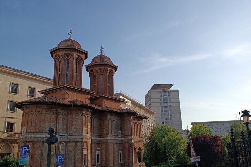  Walking Tour - Delightful Bucharest (Old Town & Victory Avenue)