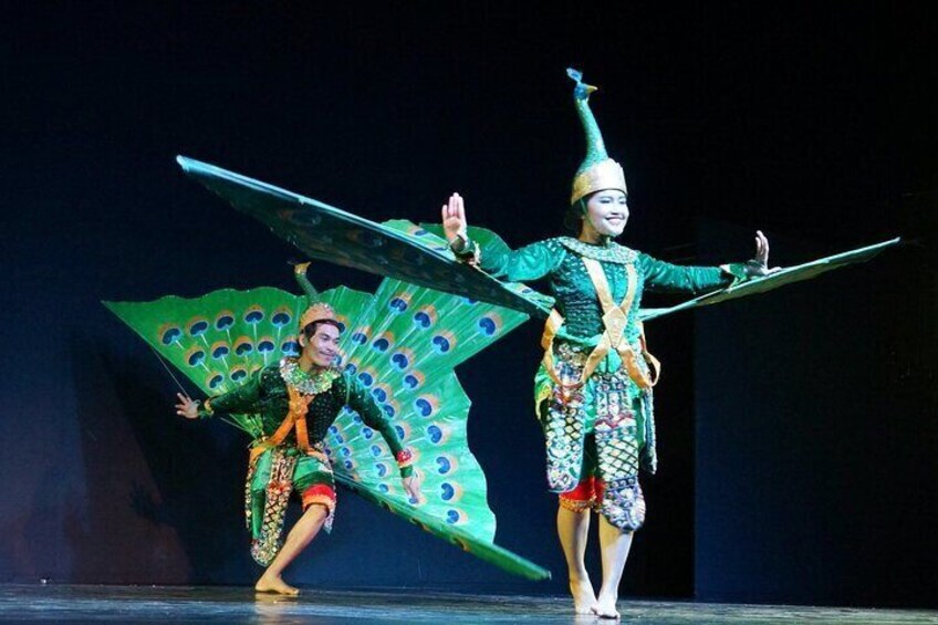 Apsara Dinner Show in Siem Reap (Free Pick Up From Your Hotel)