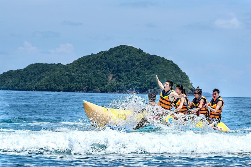 A day at the beach of Coral Island