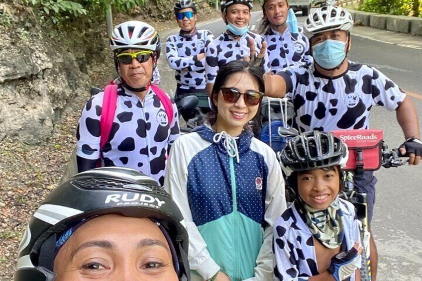Cycling Moalboal to Cebu City Tour with Turtle/Sardine Snorkeling