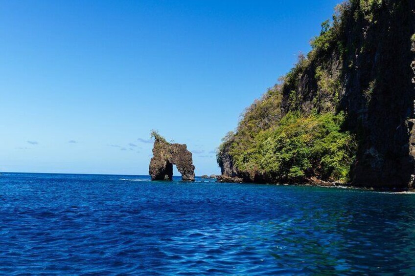 Private Tour Crystal kayaking in St. Vincent Siteseeing with Cass