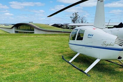Yarra Valley Helicopter Tour to Oakridge Wines