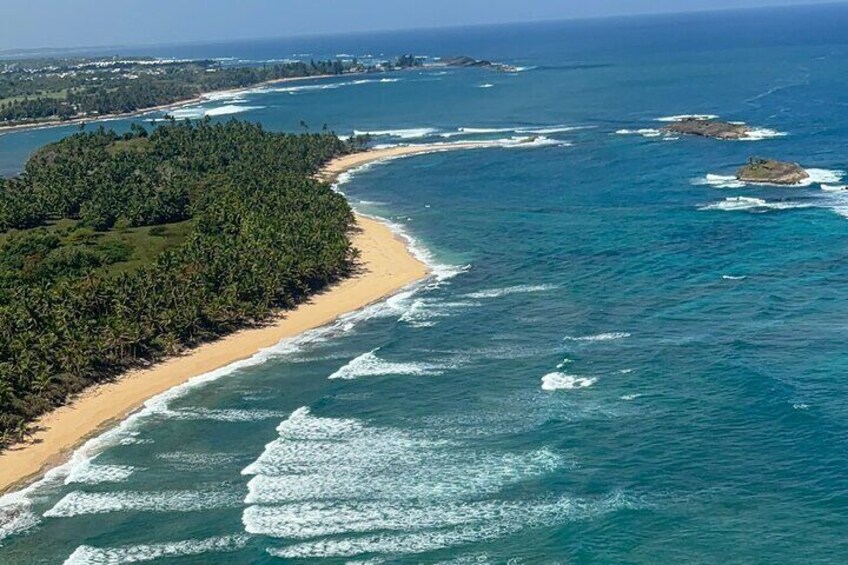 Private 25-Minute Helicopter Tour Across Puerto Rico