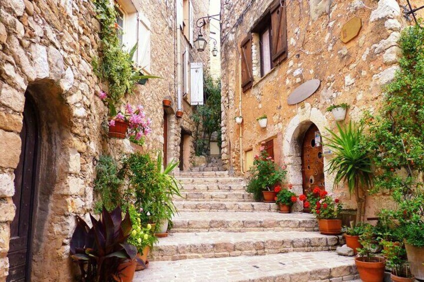 Hilltop Villages Guided Tour in French Riviera from Cannes