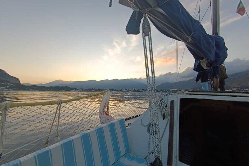 Tours aperitifs on a sailing boat Palermo Mondello Sferracavallo